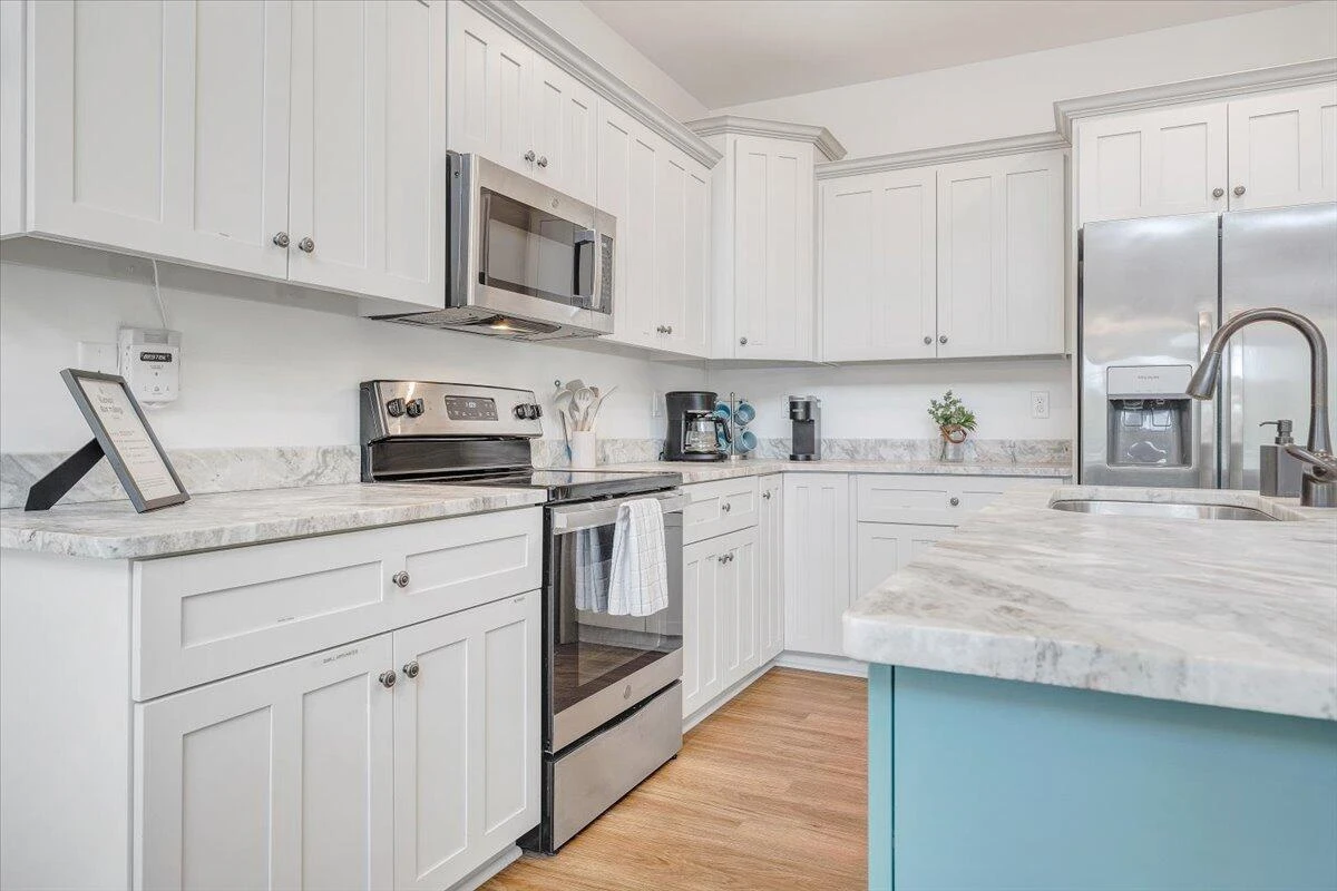 1373 Thomason LN - Photo 10