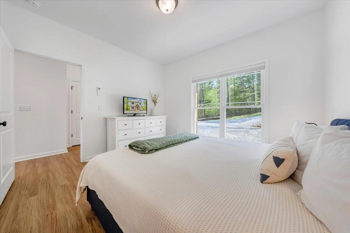 1373 Thomason LN - Photo 13