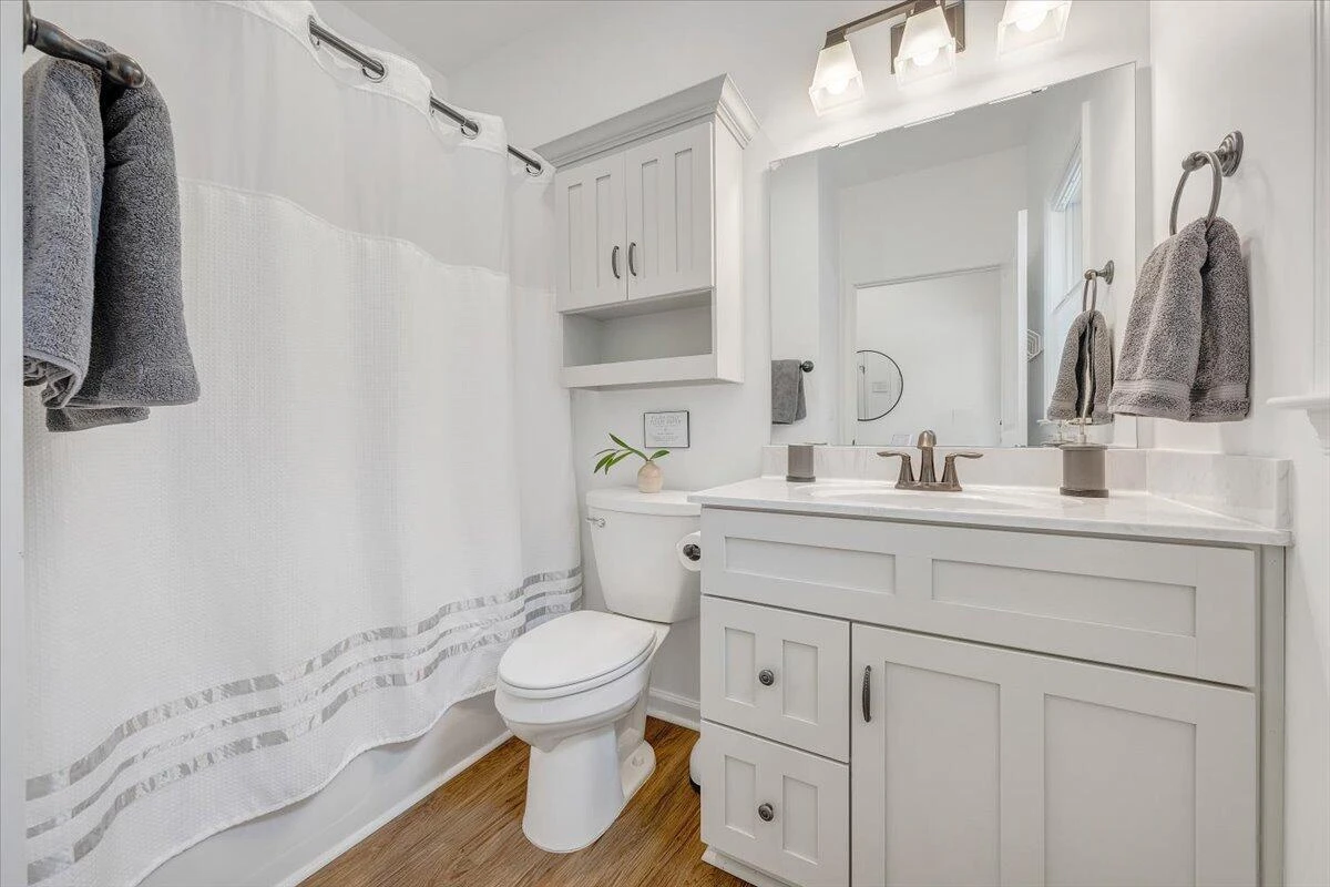 1373 Thomason LN - Photo 16