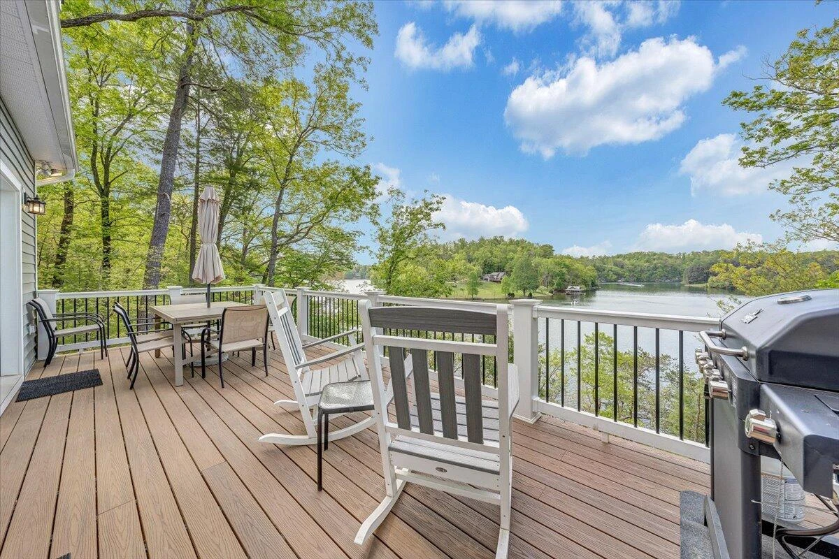 1373 Thomason LN - Photo 3