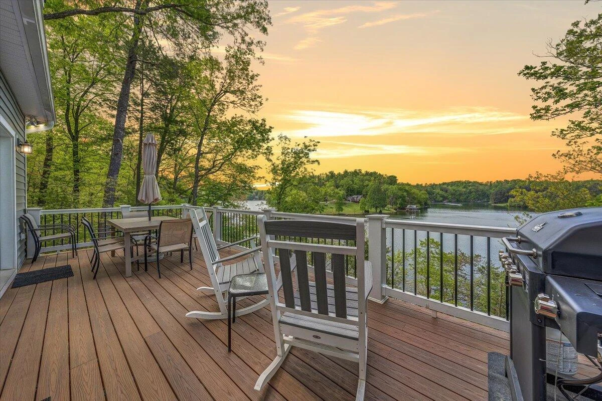 1373 Thomason LN - Photo 4
