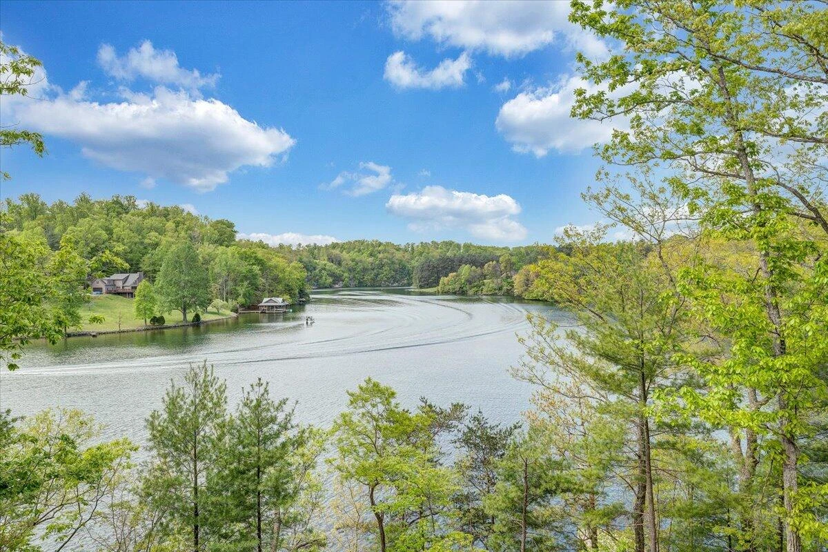 1373 Thomason LN - Photo 44