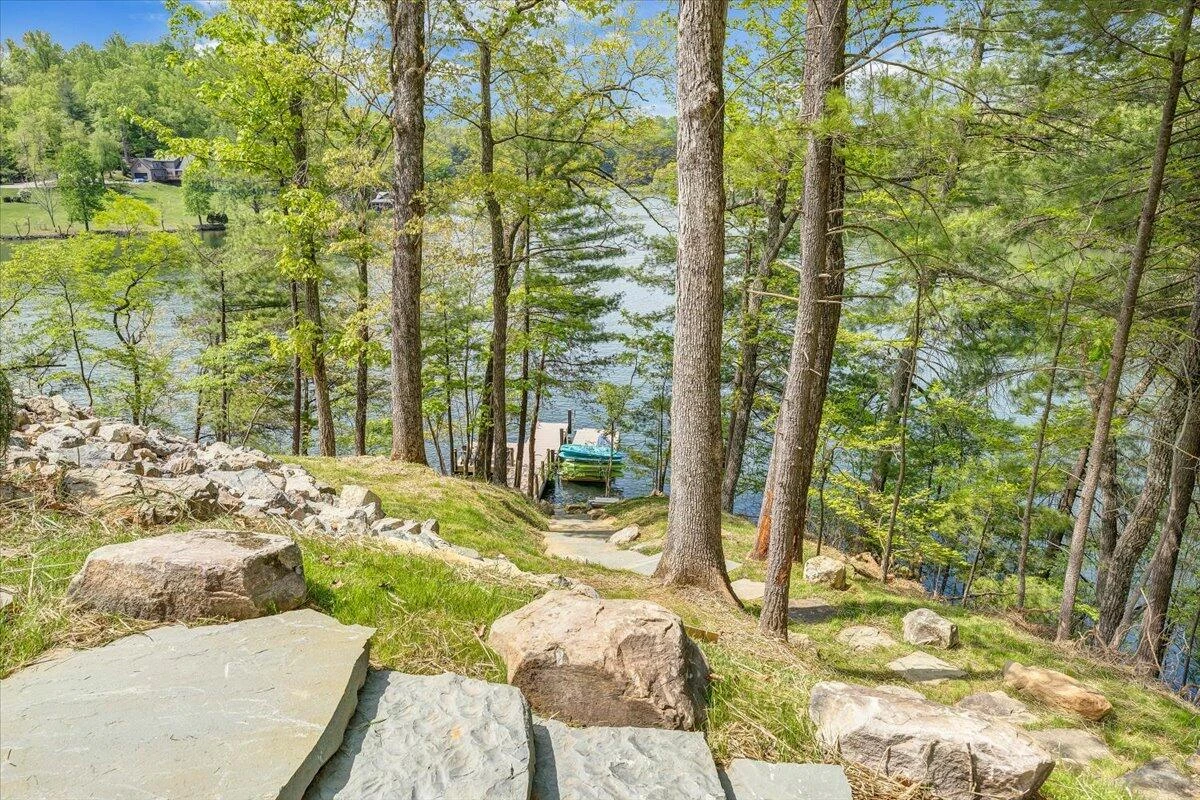 1373 Thomason LN - Photo 56