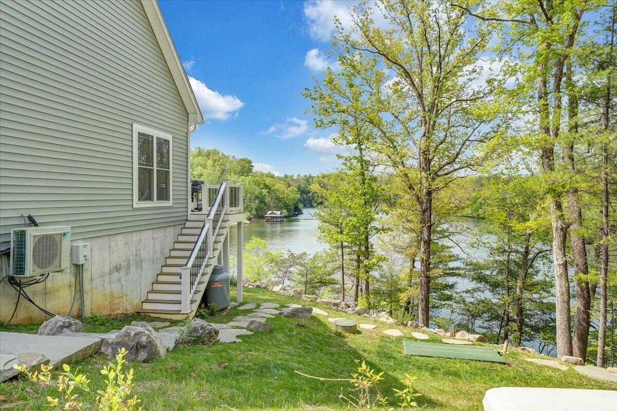 1373 Thomason LN - Photo 57