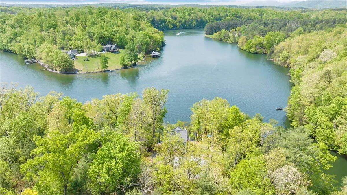 1373 Thomason LN - Photo 81
