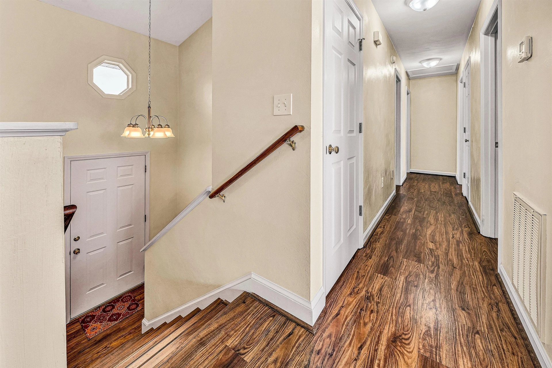 825 Harmon CIR - Photo 11