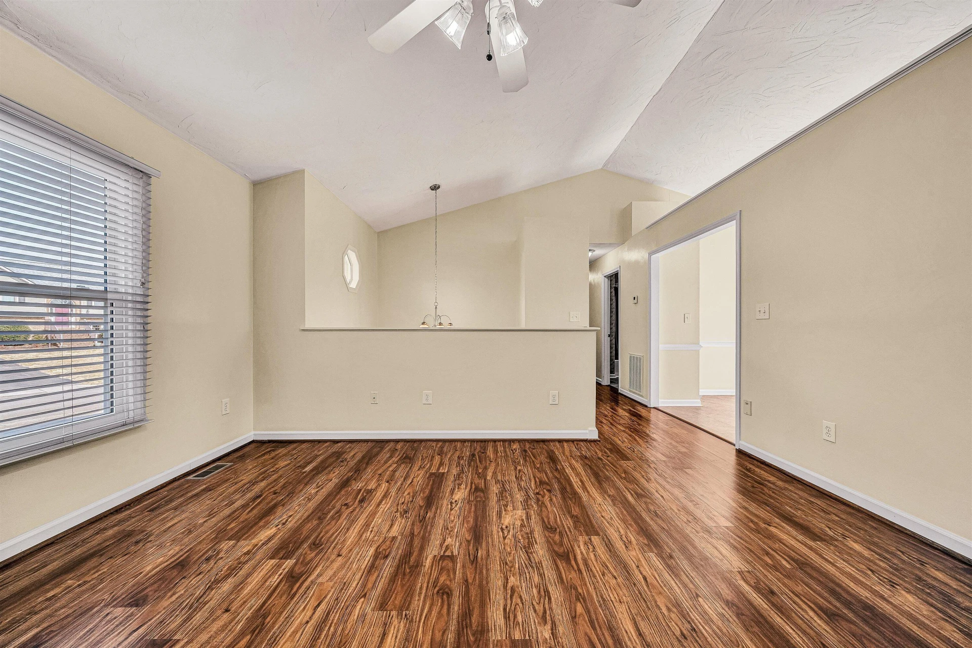 825 Harmon CIR - Photo 14