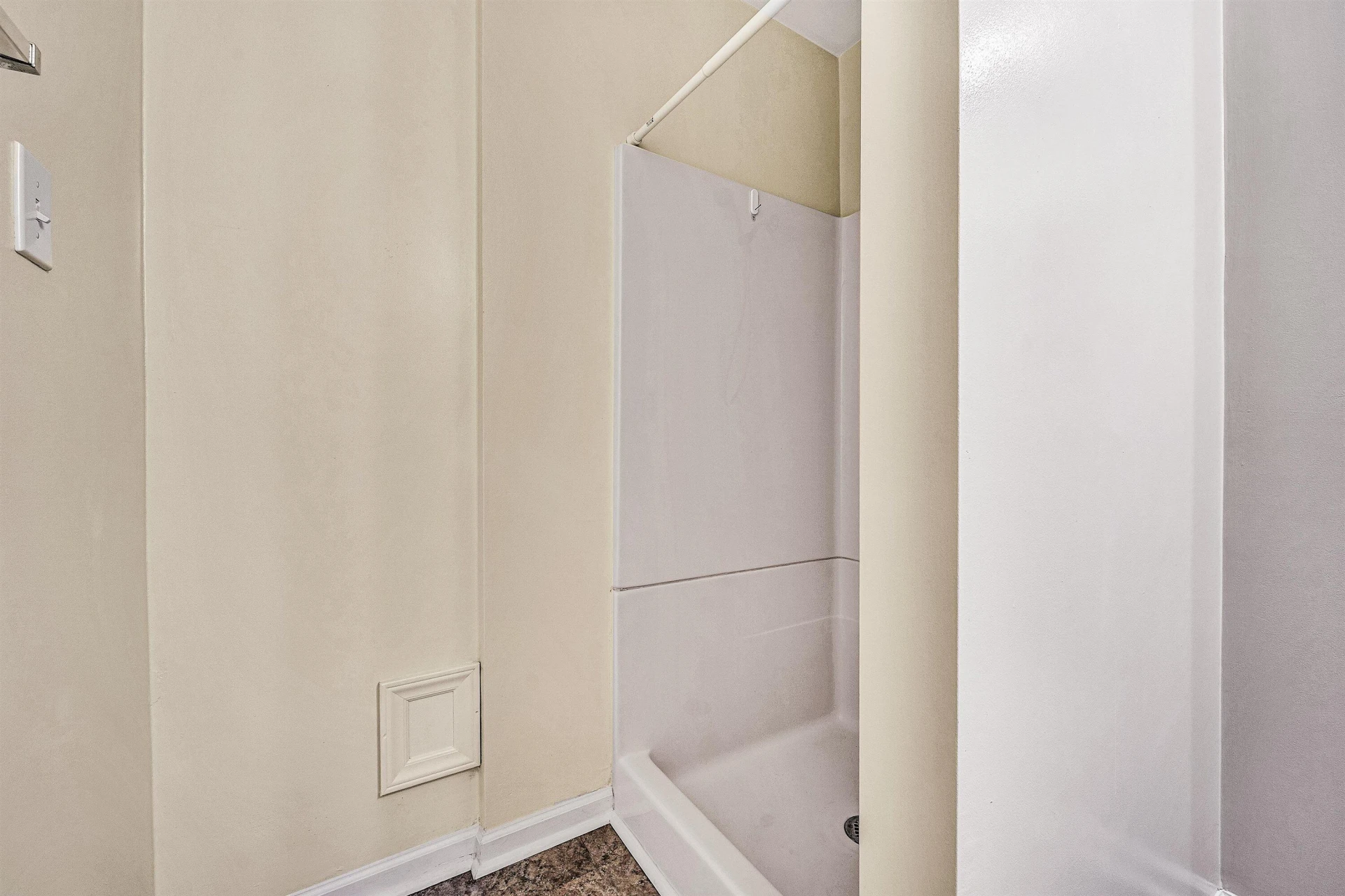 825 Harmon CIR - Photo 34