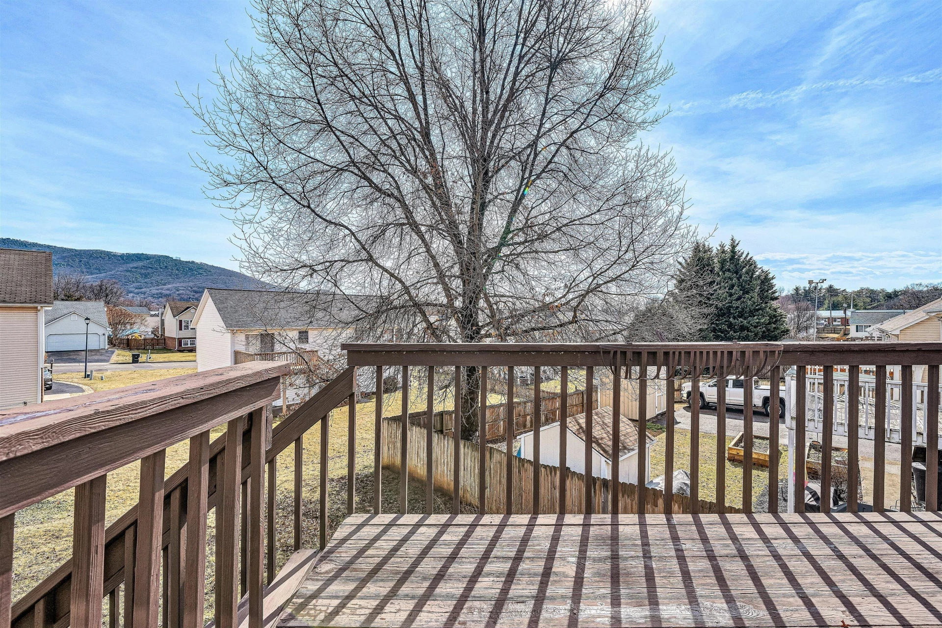825 Harmon CIR - Photo 5