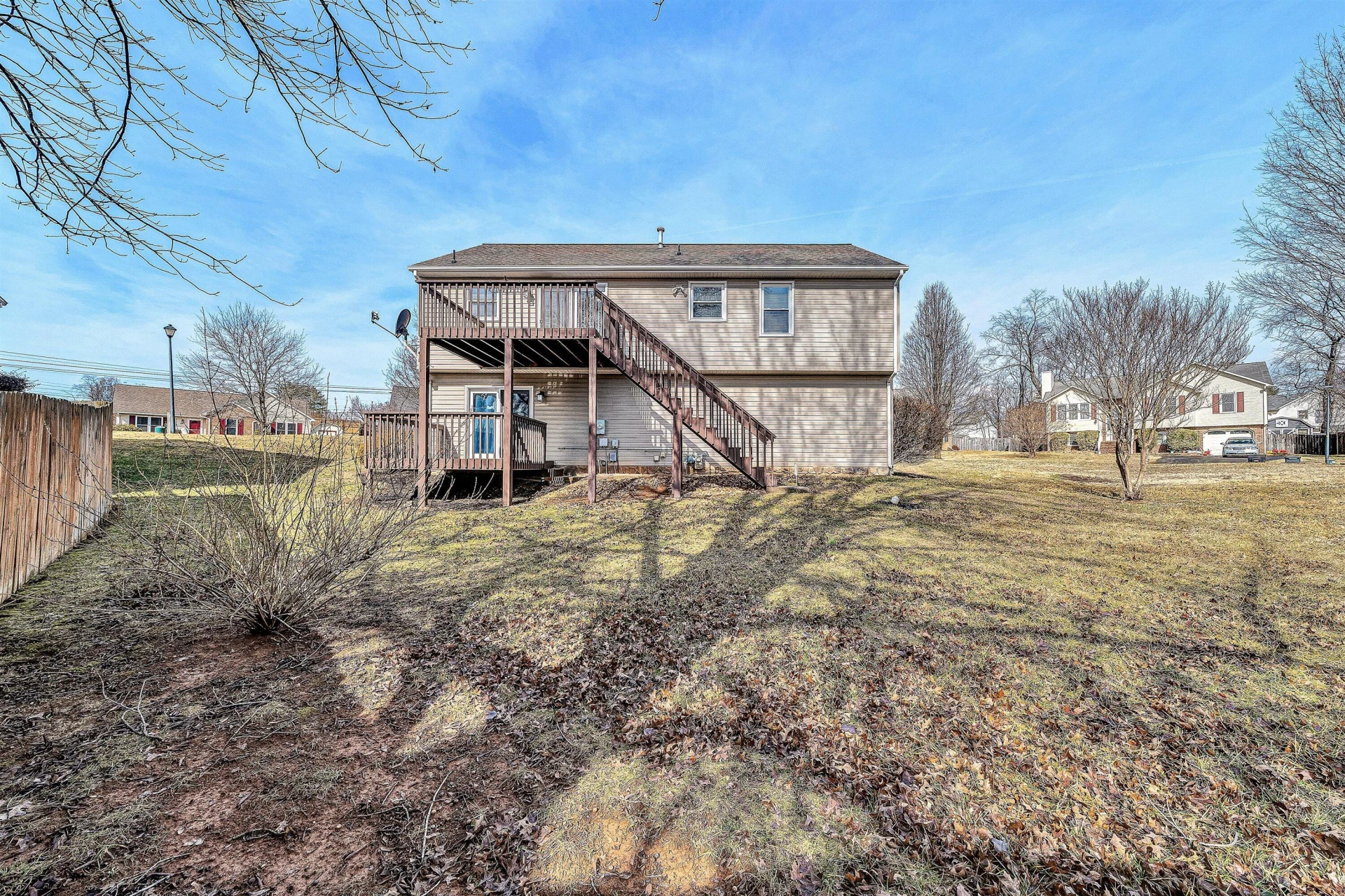 825 Harmon CIR - Photo 9