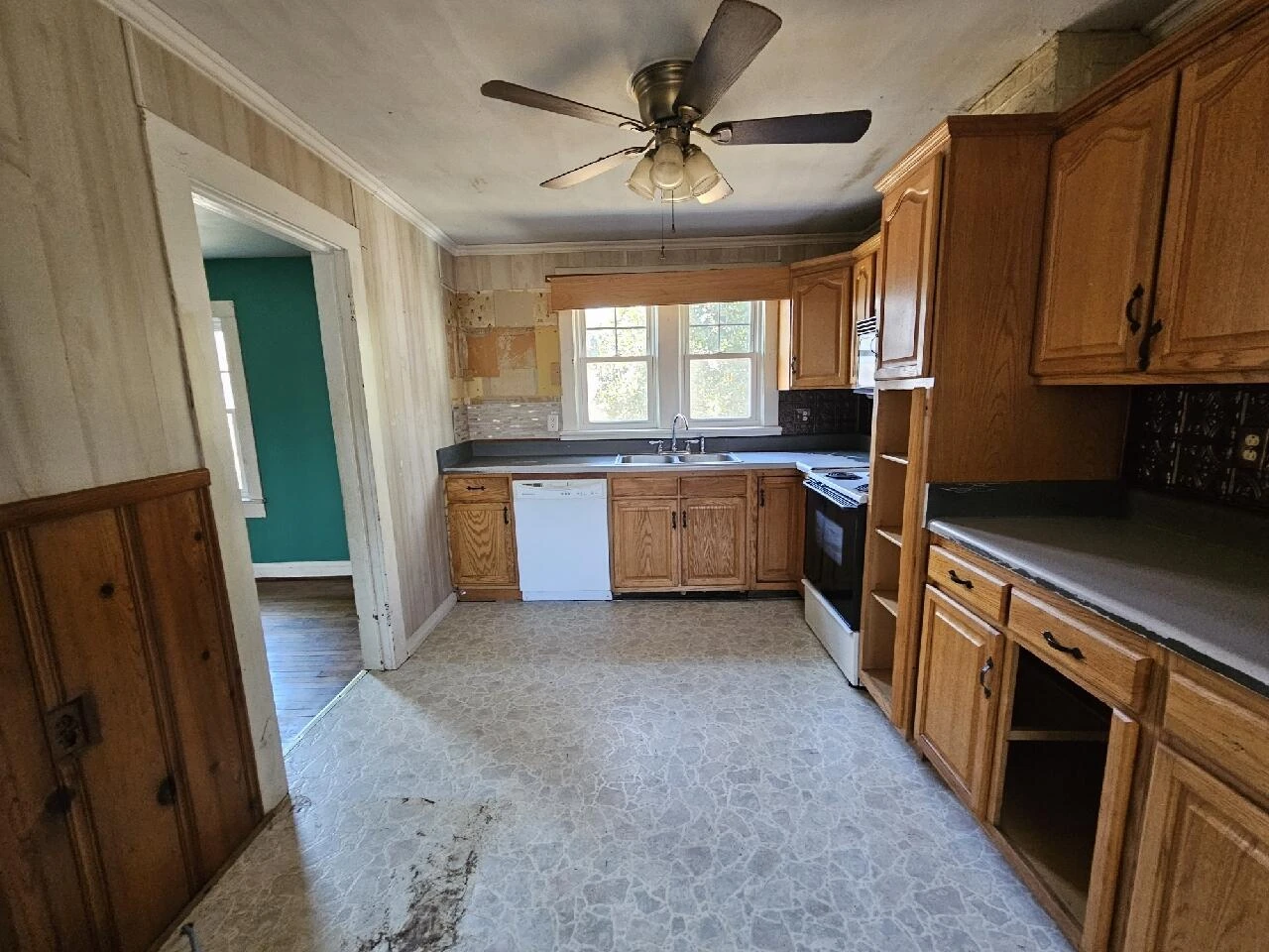 3793 SMITH MOUNTAIN LAKE PKWY - Photo 10