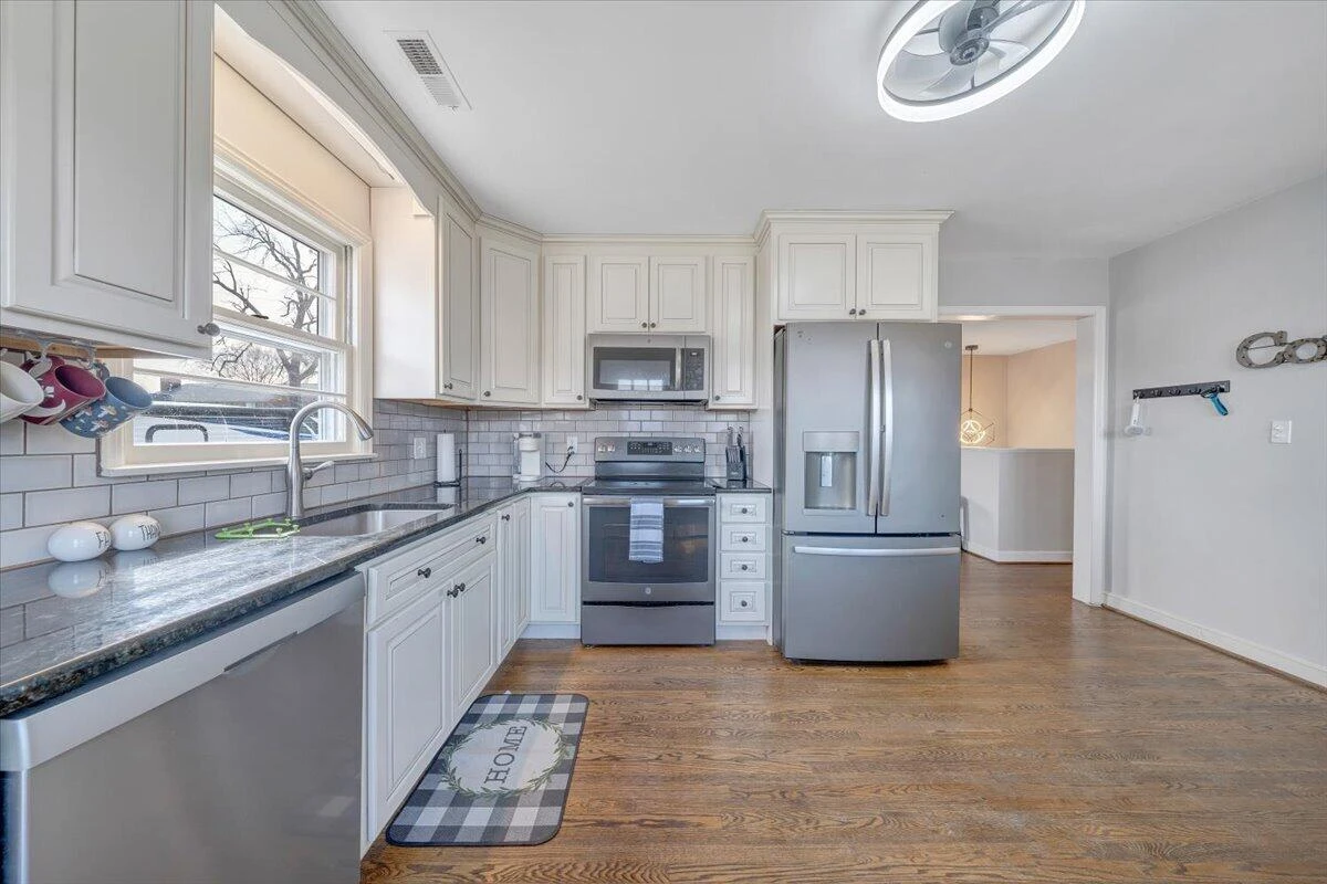 1541 Penley BLVD - Photo 14