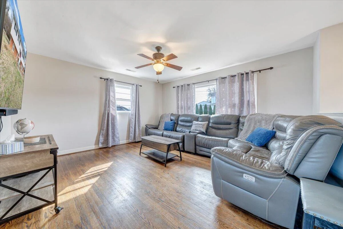 1541 Penley BLVD - Photo 12