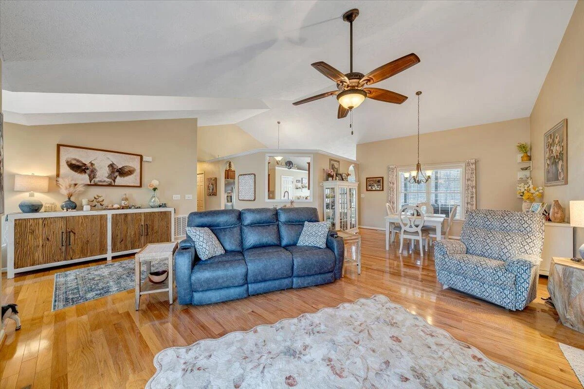 1251 Commonwealth DR - Photo 21