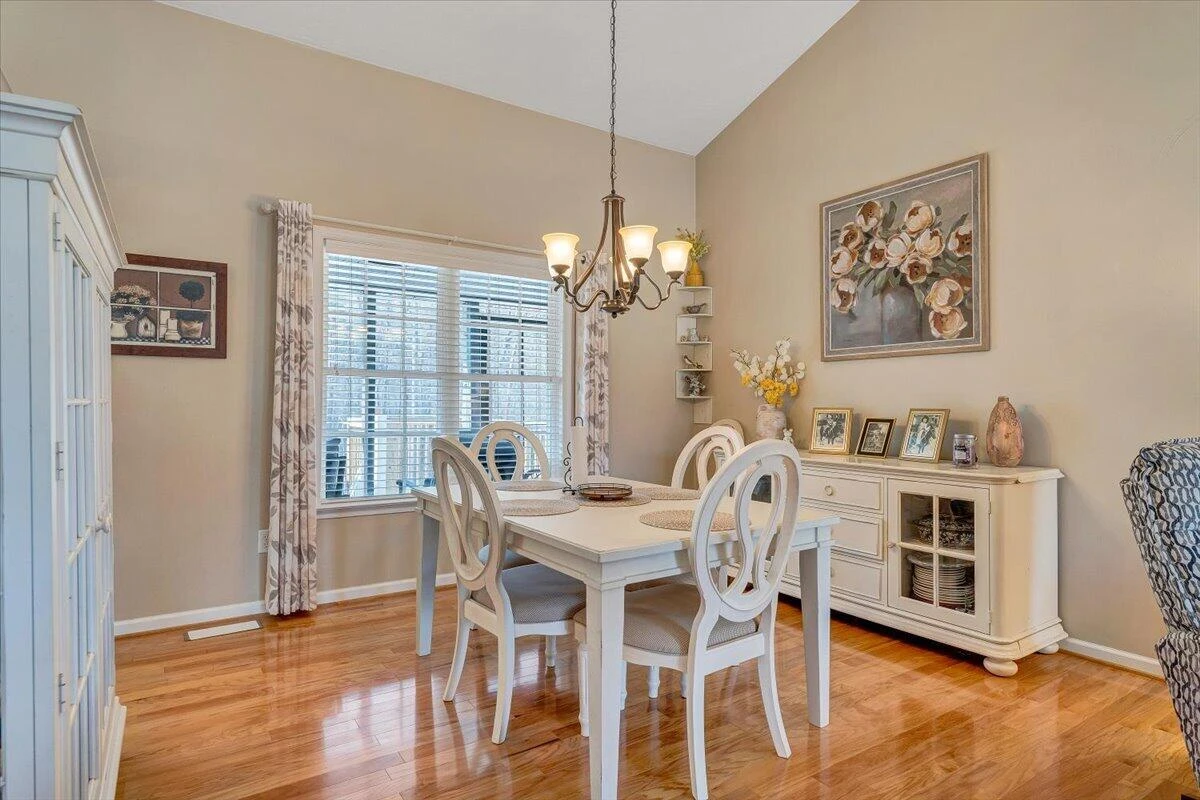 1251 Commonwealth DR - Photo 23