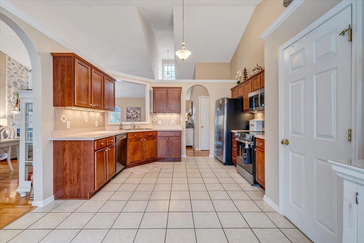 1251 Commonwealth DR - Photo 28