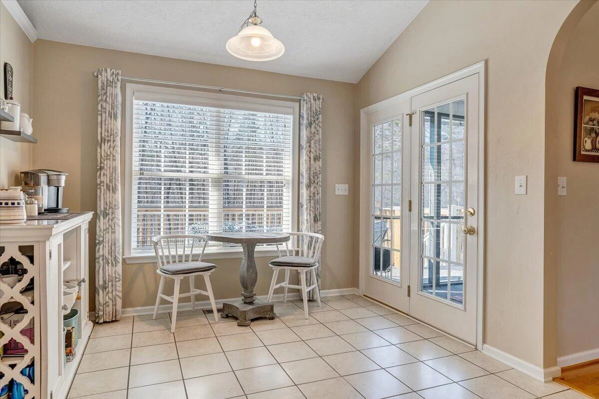 1251 Commonwealth DR - Photo 36