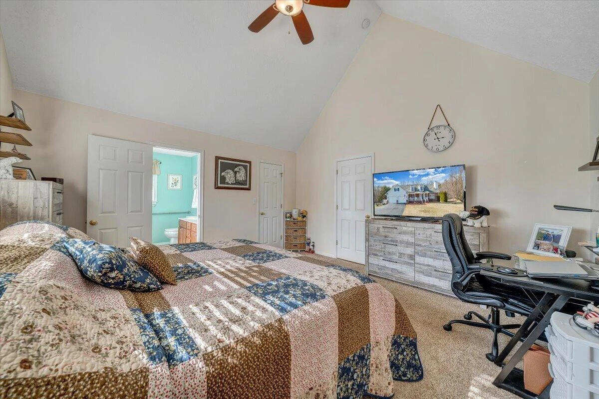1251 Commonwealth DR - Photo 38