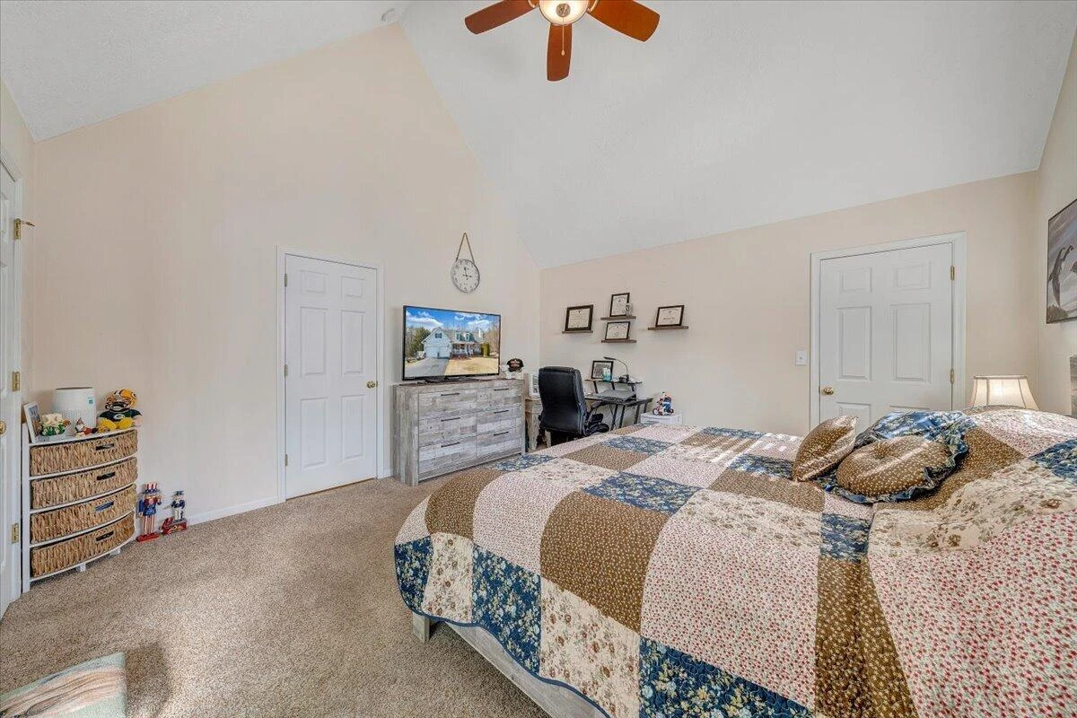 1251 Commonwealth DR - Photo 39