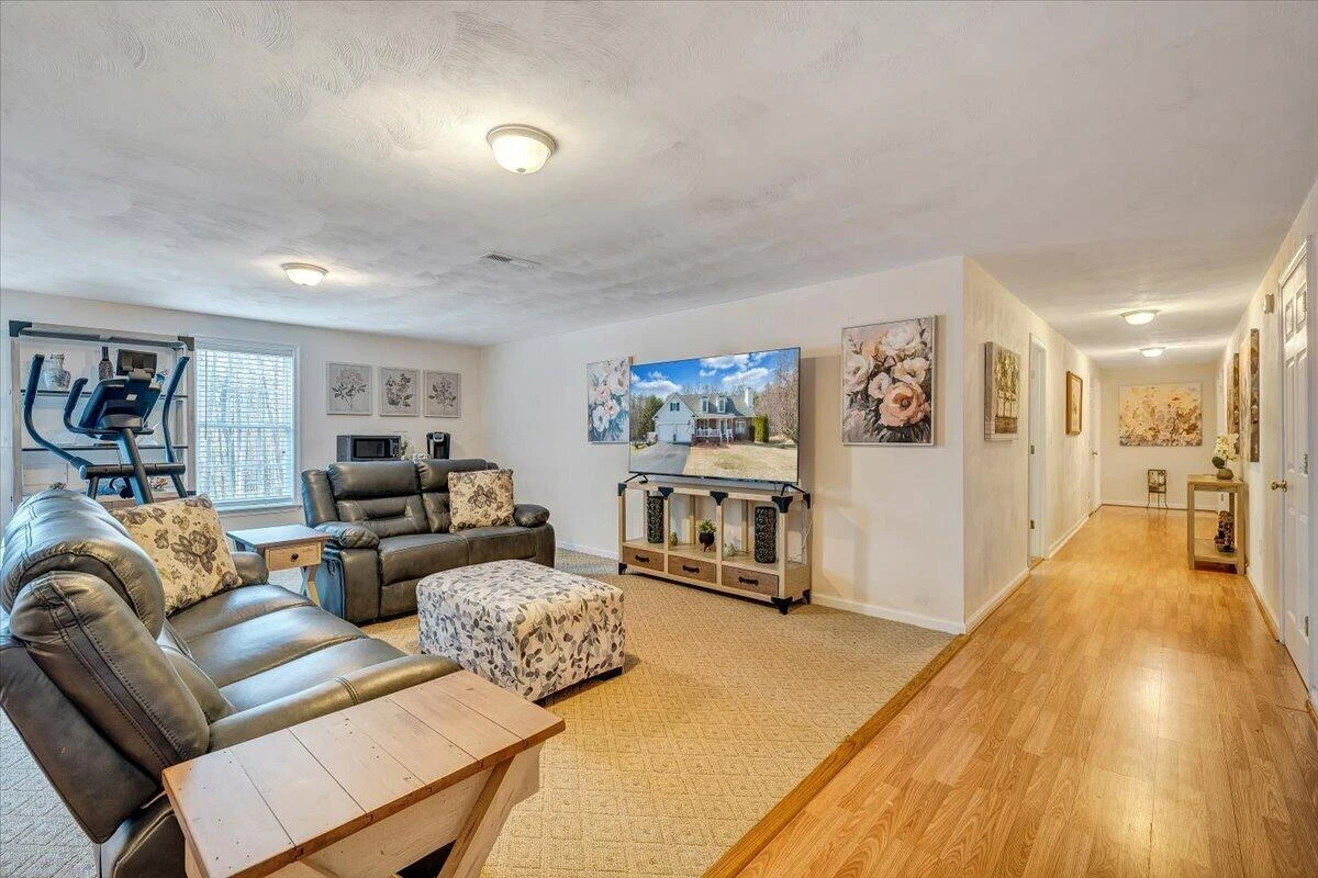 1251 Commonwealth DR - Photo 49