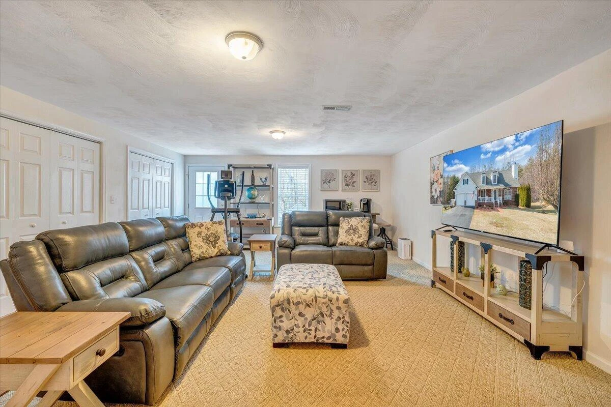 1251 Commonwealth DR - Photo 50