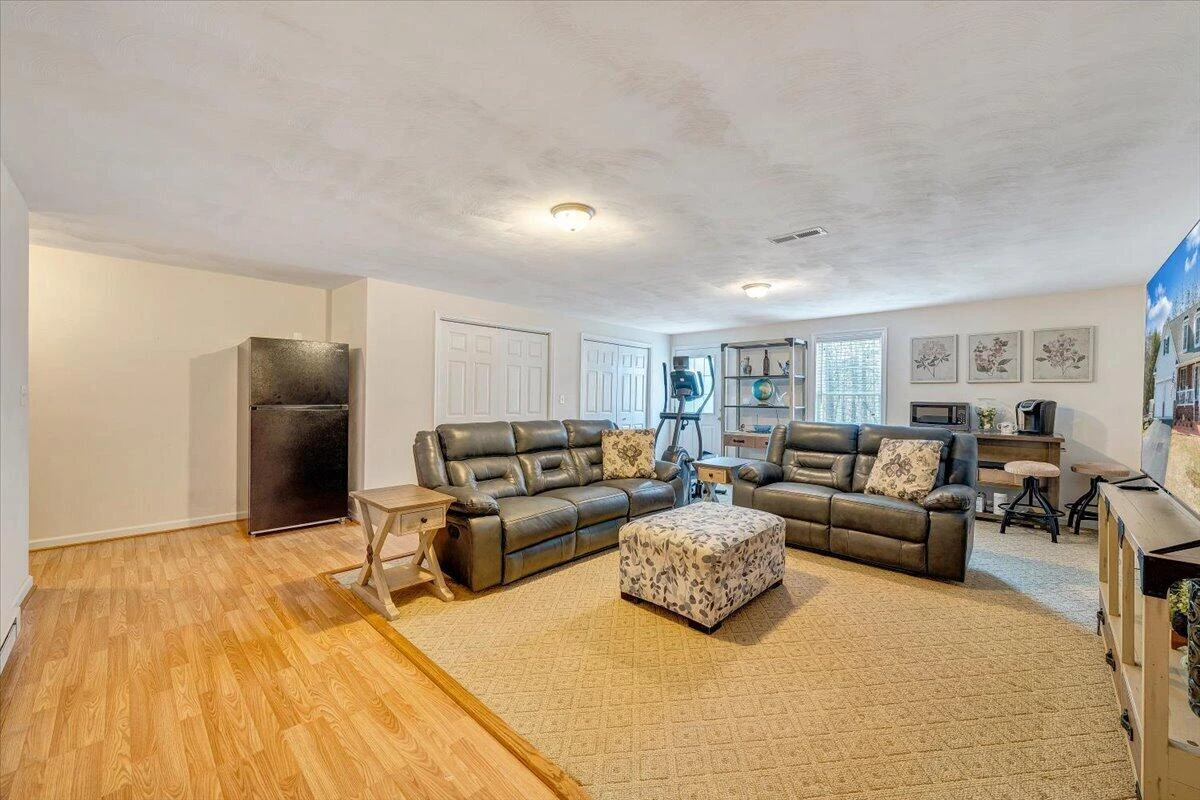 1251 Commonwealth DR - Photo 51