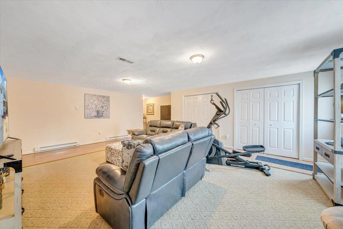 1251 Commonwealth DR - Photo 53