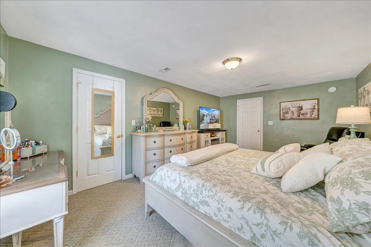 1251 Commonwealth DR - Photo 56