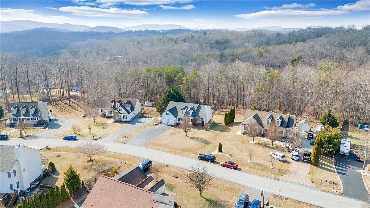 1251 Commonwealth DR - Photo 97