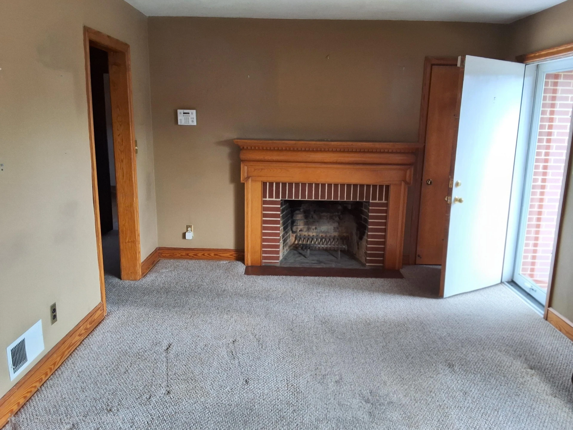 2639 Edgewood ST SW - Photo 10