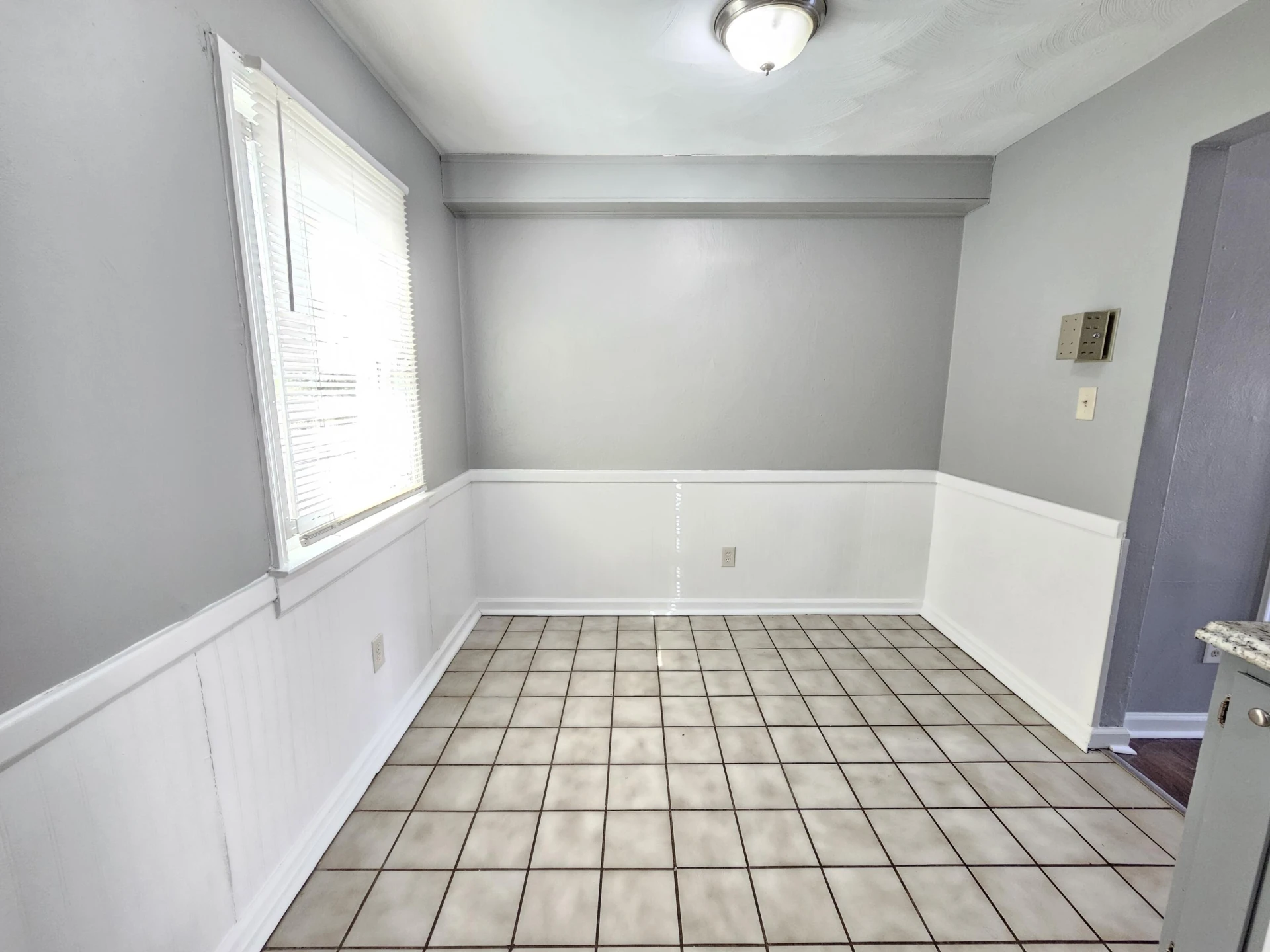 1622 Roanoke AVE SW - Photo 17