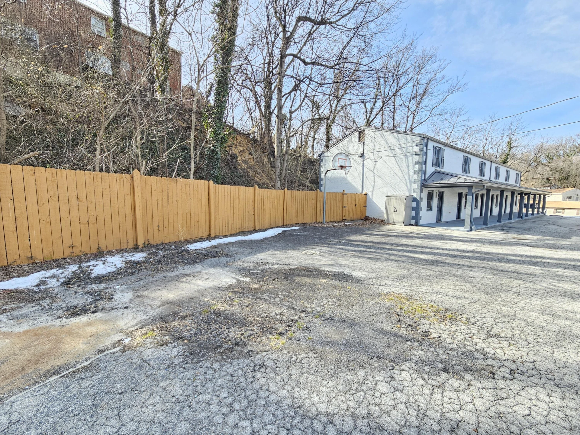 1622 Roanoke AVE SW - Photo 3