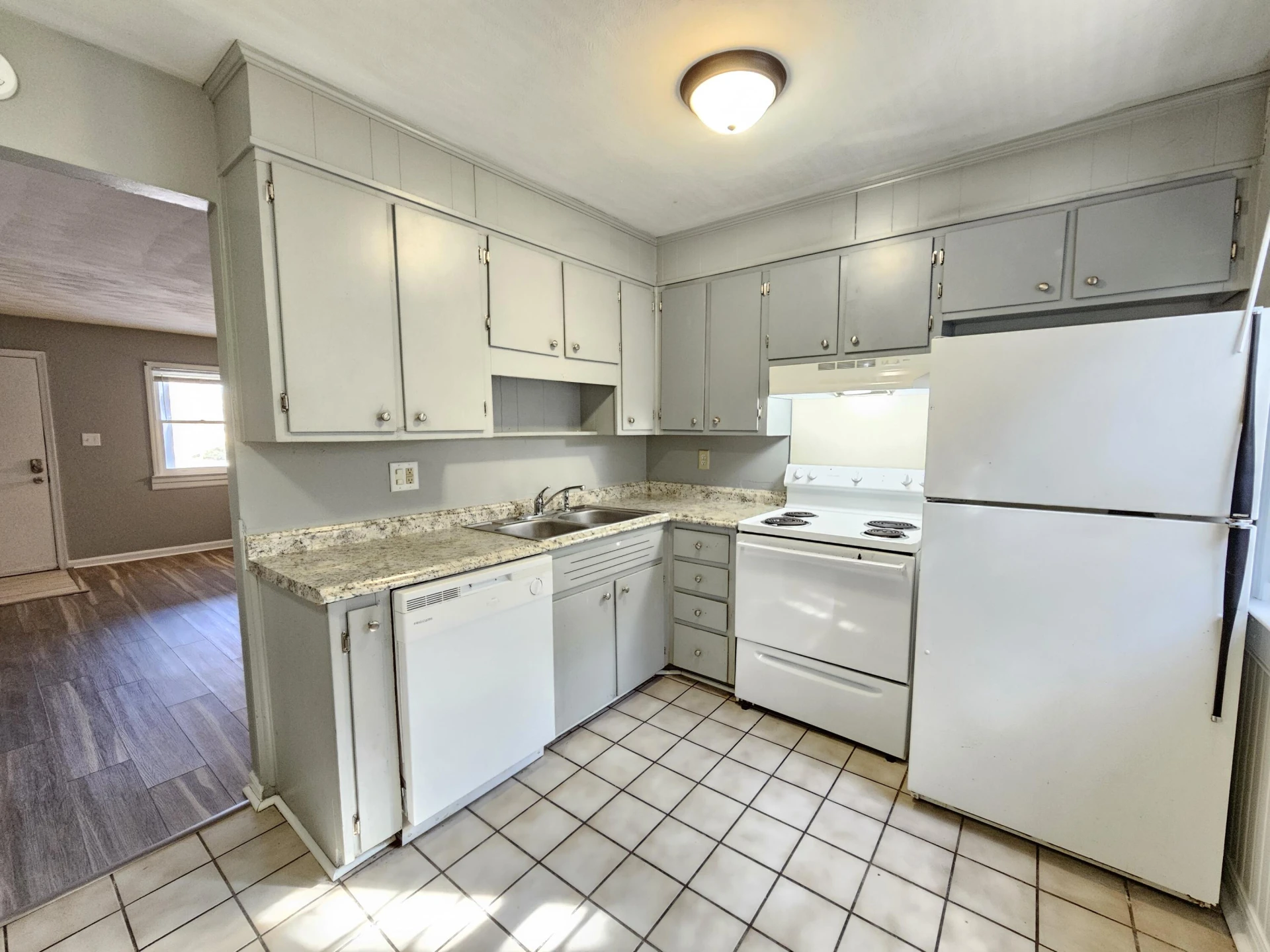 1622 Roanoke AVE SW - Photo 31