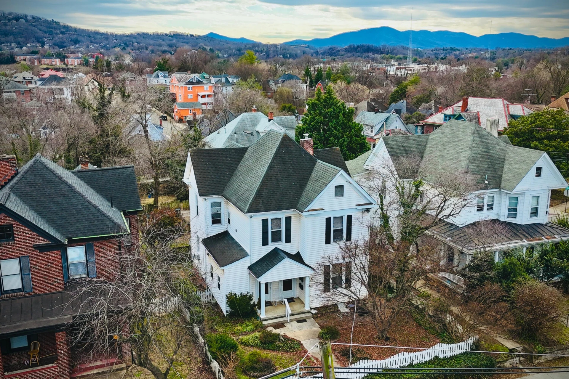 430 Allison AVE SW - Photo 4