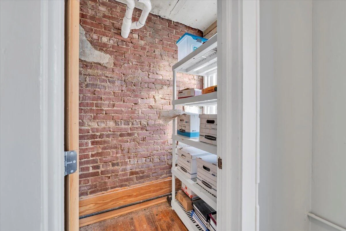 1101 Montrose AVE SE - Photo 13