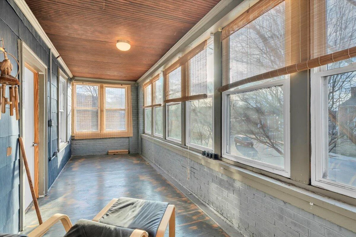 1101 Montrose AVE SE - Photo 22