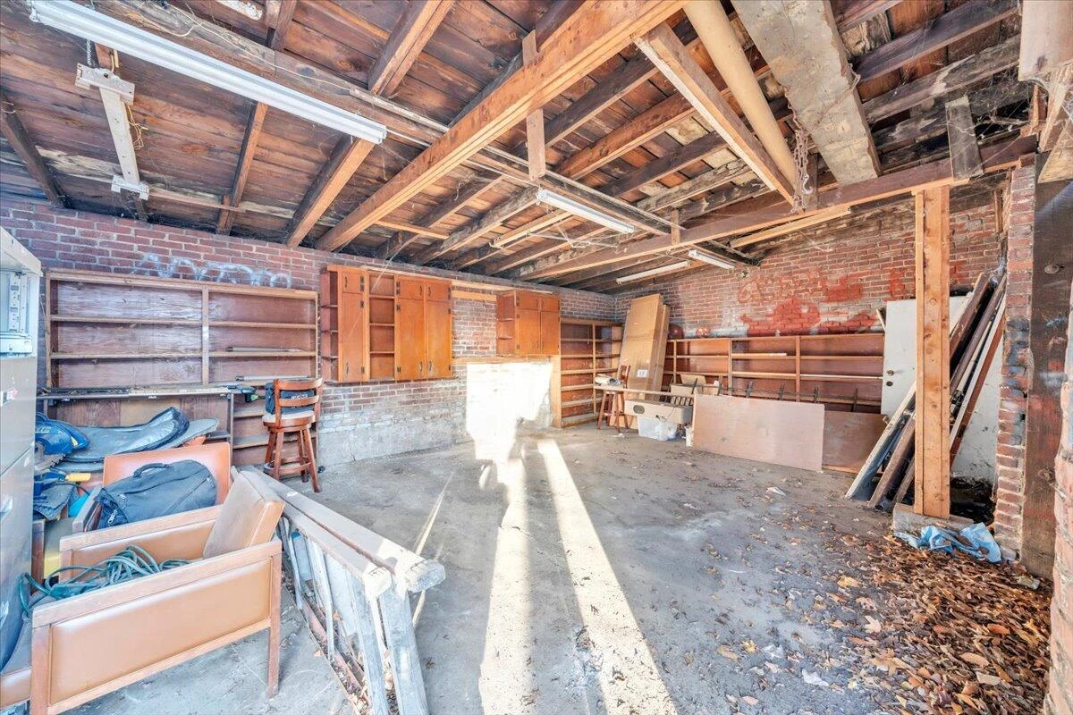 1101 Montrose AVE SE - Photo 25