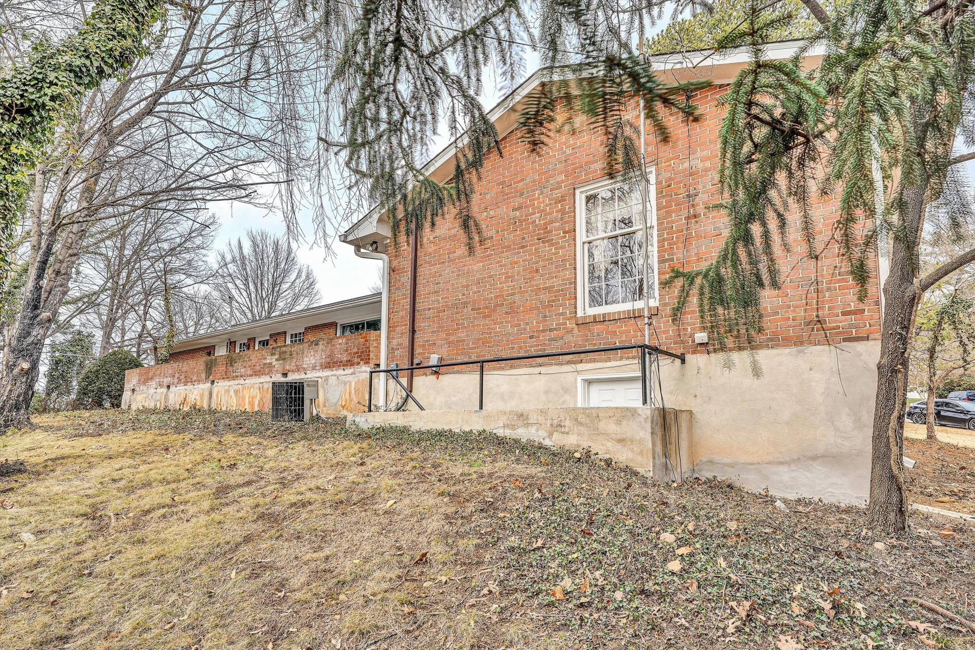 3751 Londonderry DR SW - Photo 35