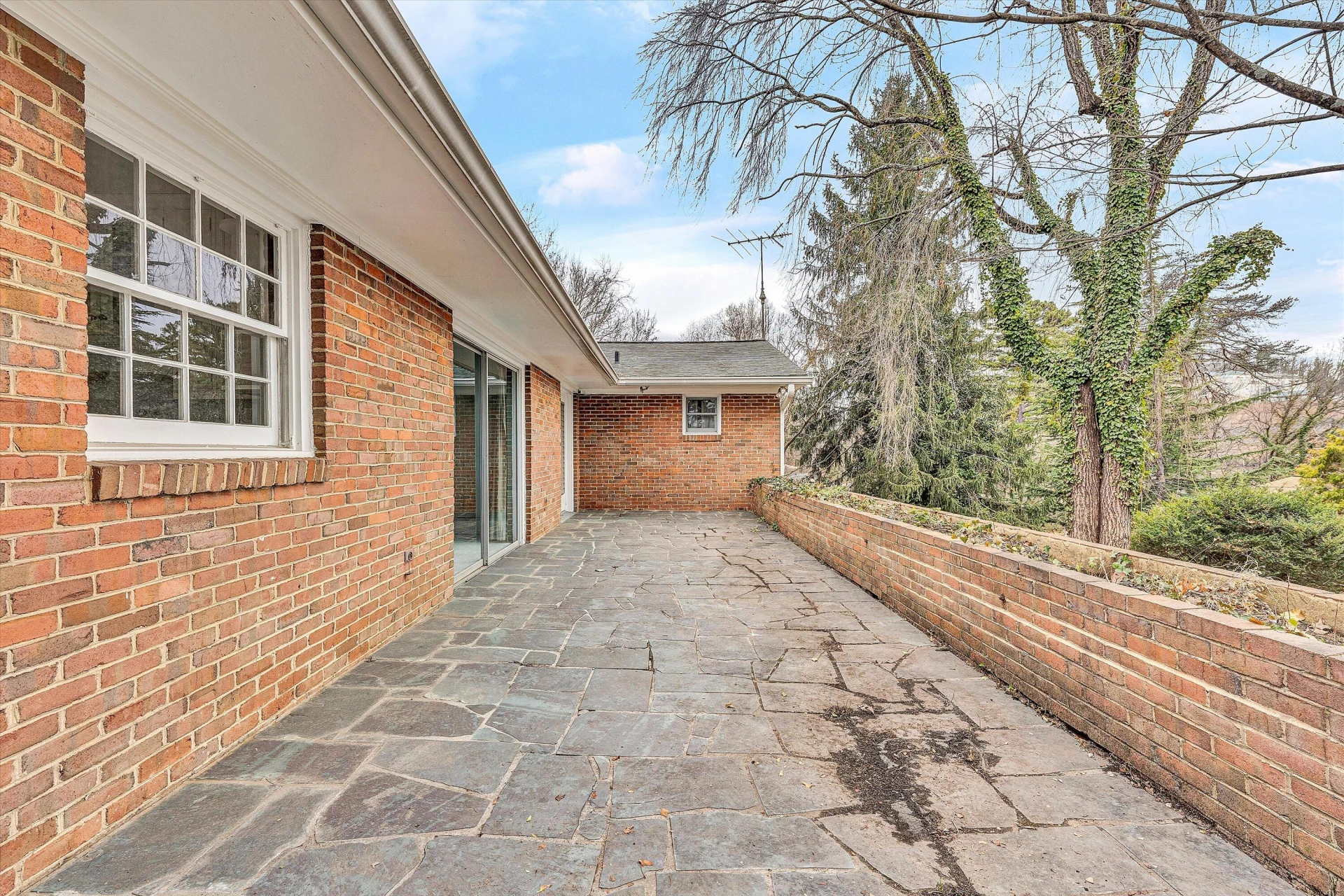 3751 Londonderry DR SW - Photo 37