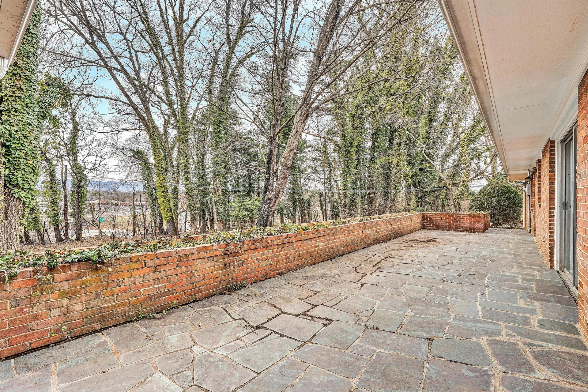 3751 Londonderry DR SW - Photo 38
