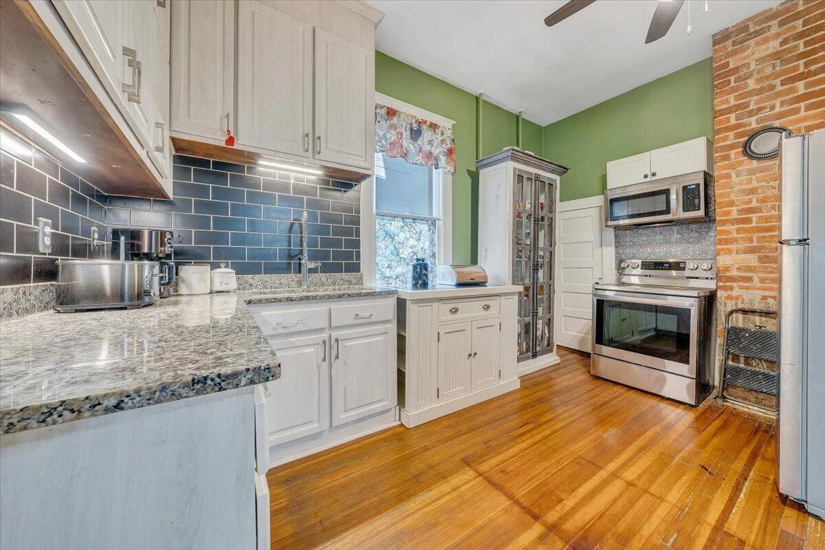 1307 Maple AVE SW - Photo 34