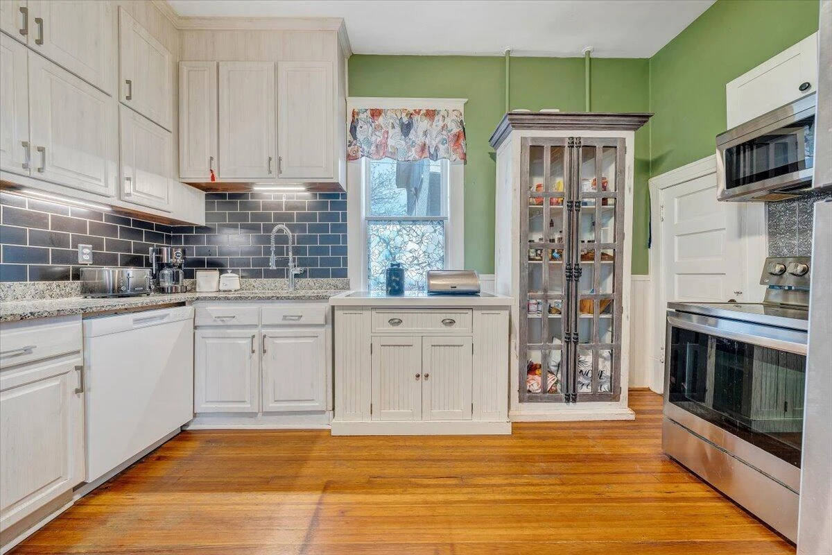 1307 Maple AVE SW - Photo 35