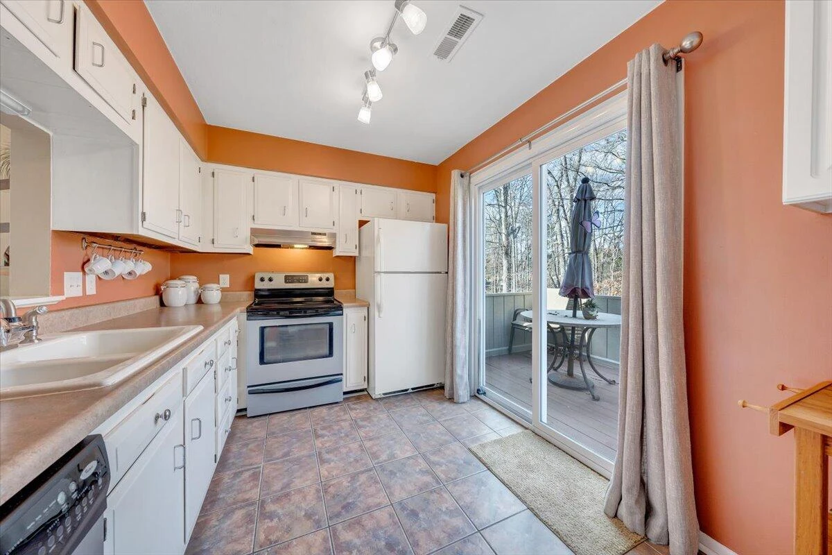 7022 Oak CT - Photo 7