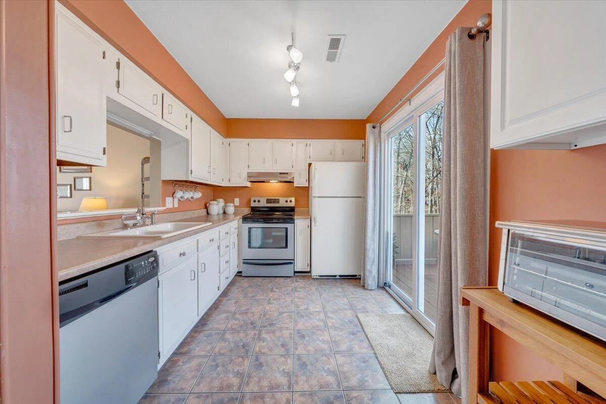 7022 Oak CT - Photo 8