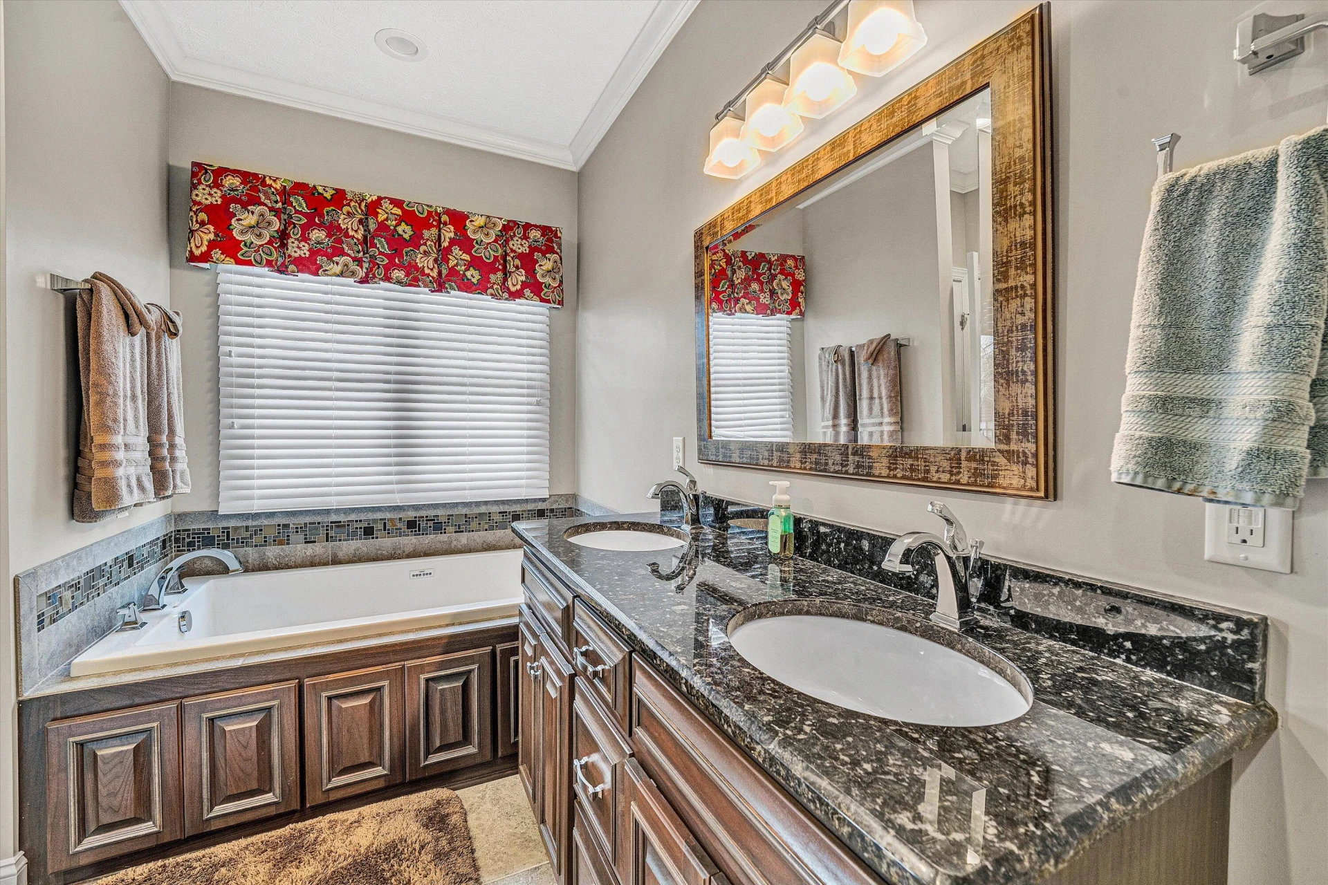 80 Pinewood DR - Photo 13