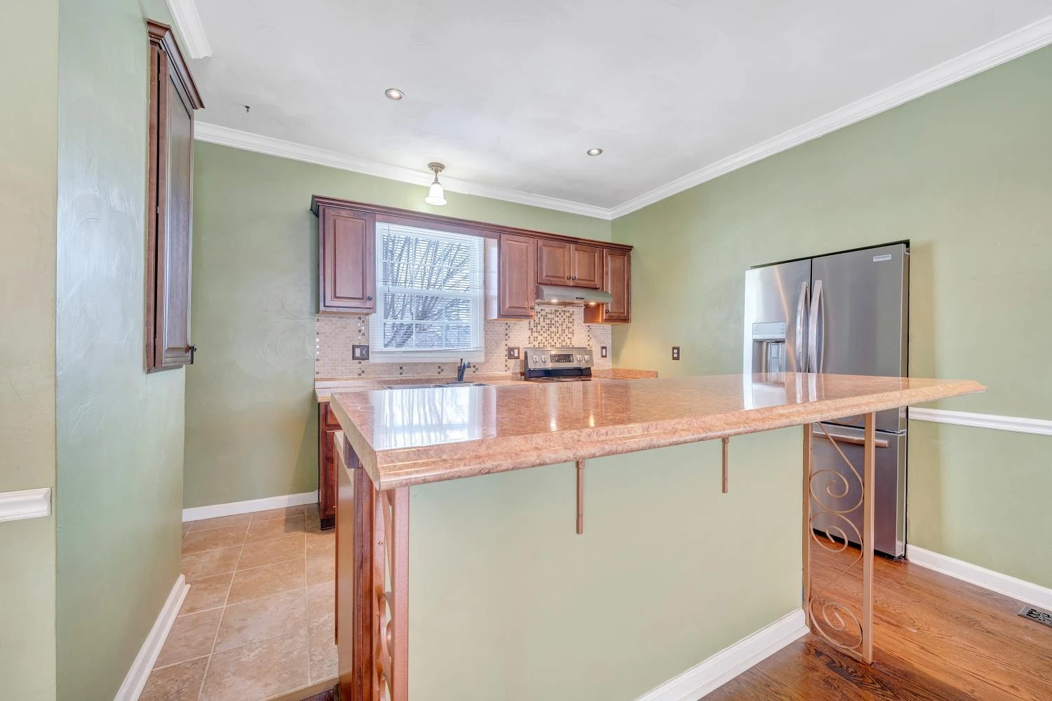1502 Orange AVE NW - Photo 18