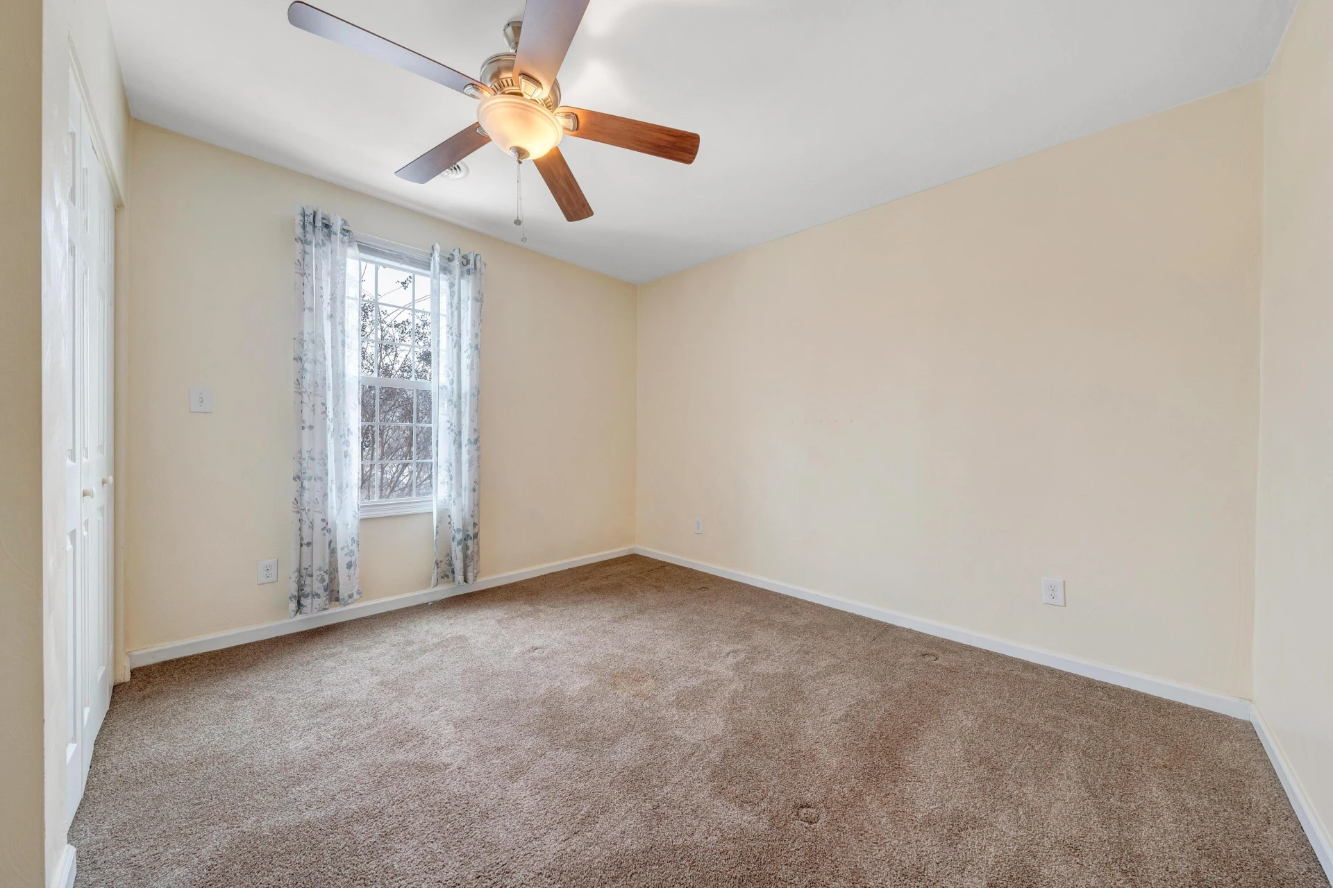 1502 Orange AVE NW - Photo 30
