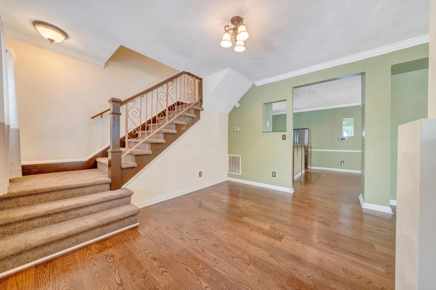 1502 Orange AVE NW - Photo 4