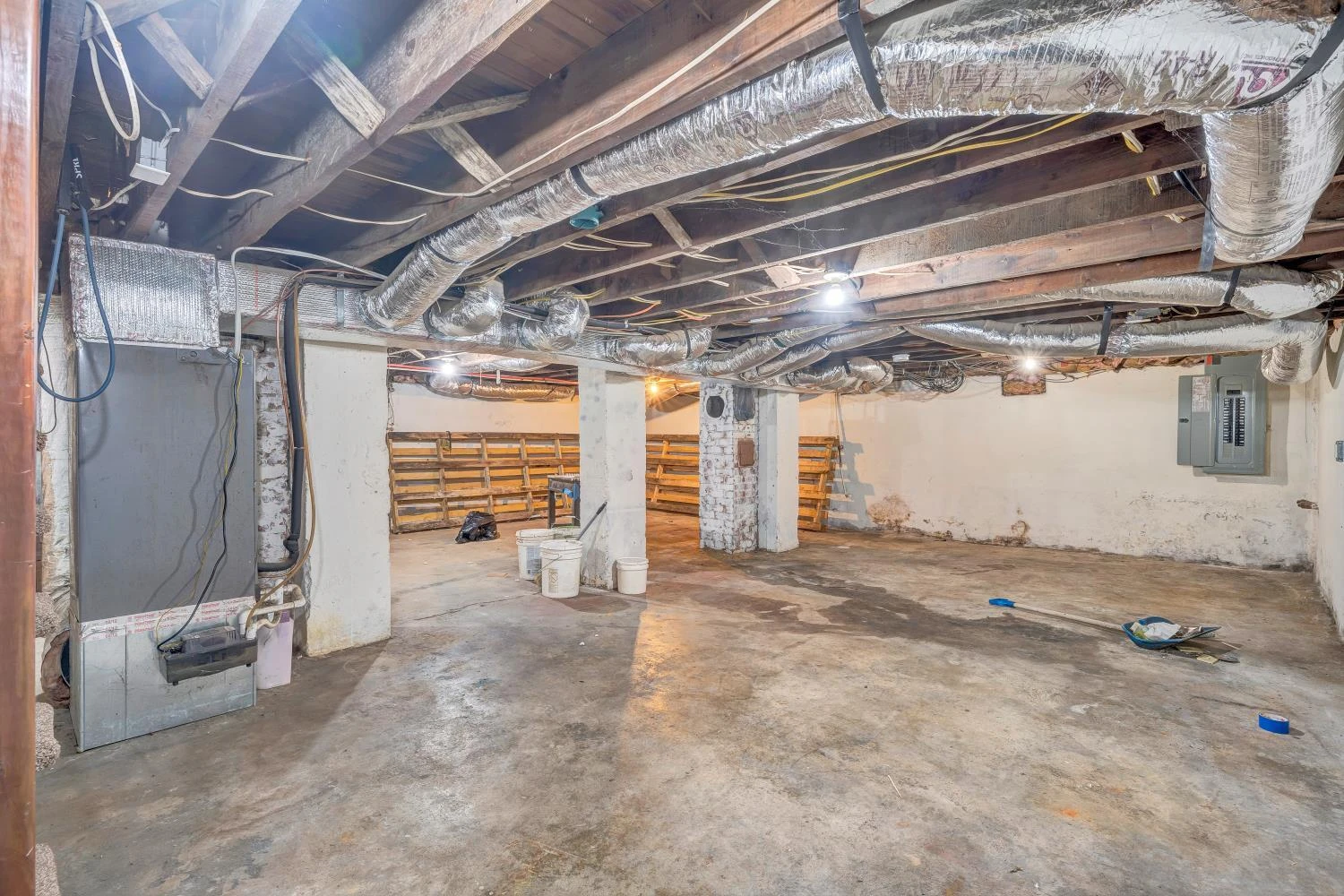 1502 Orange AVE NW - Photo 44