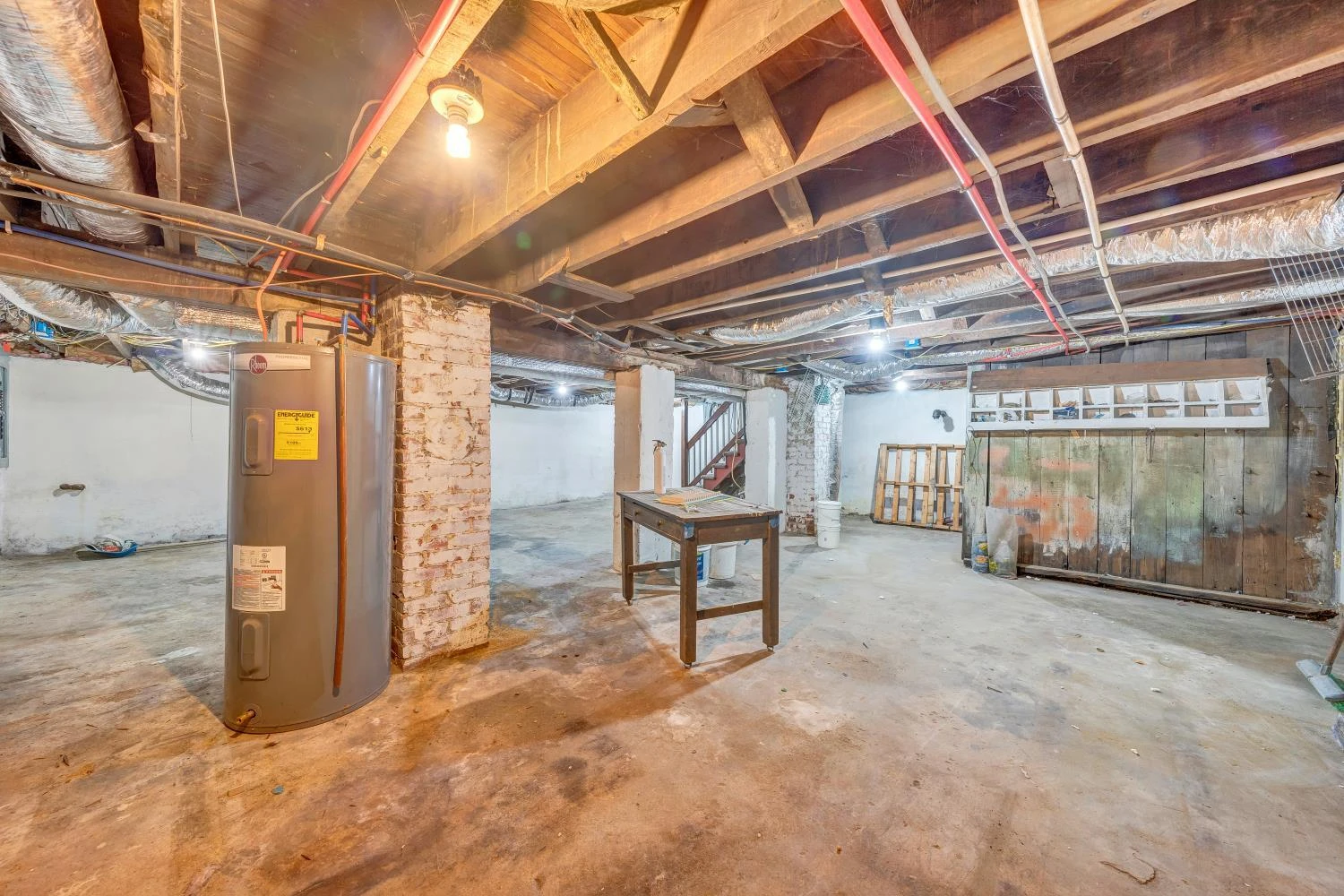 1502 Orange AVE NW - Photo 46